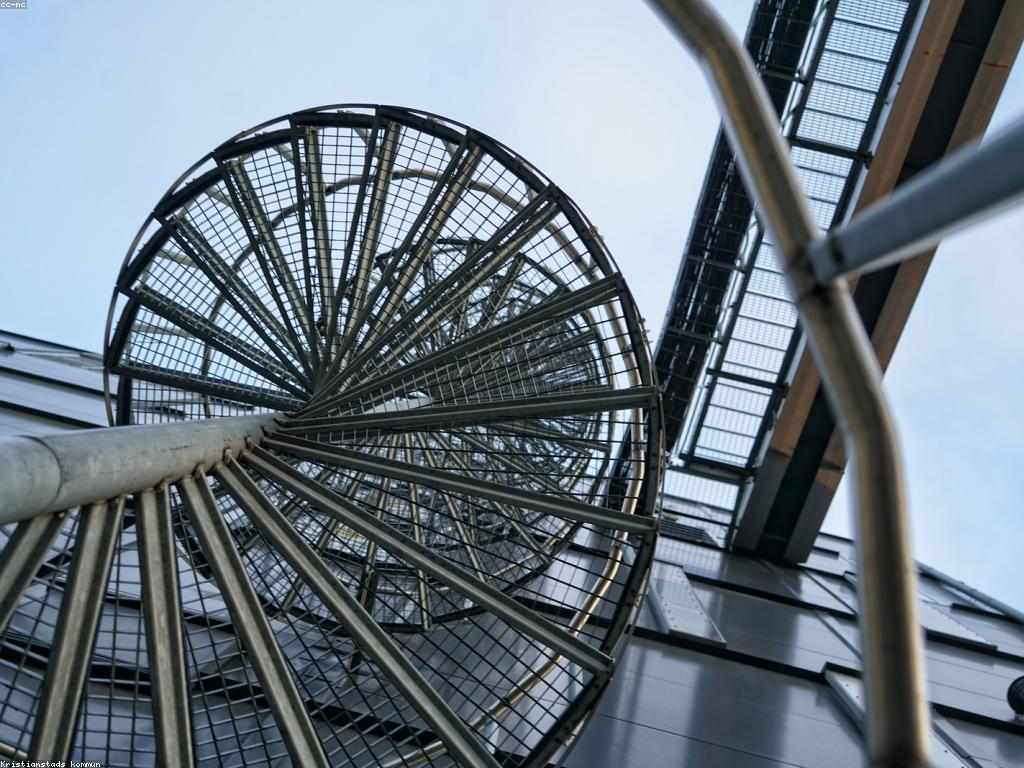 អត្ថប្រយោជន៍នៃសេវាកម្មក្តៅក្នុងឧស្សាហកម្ម